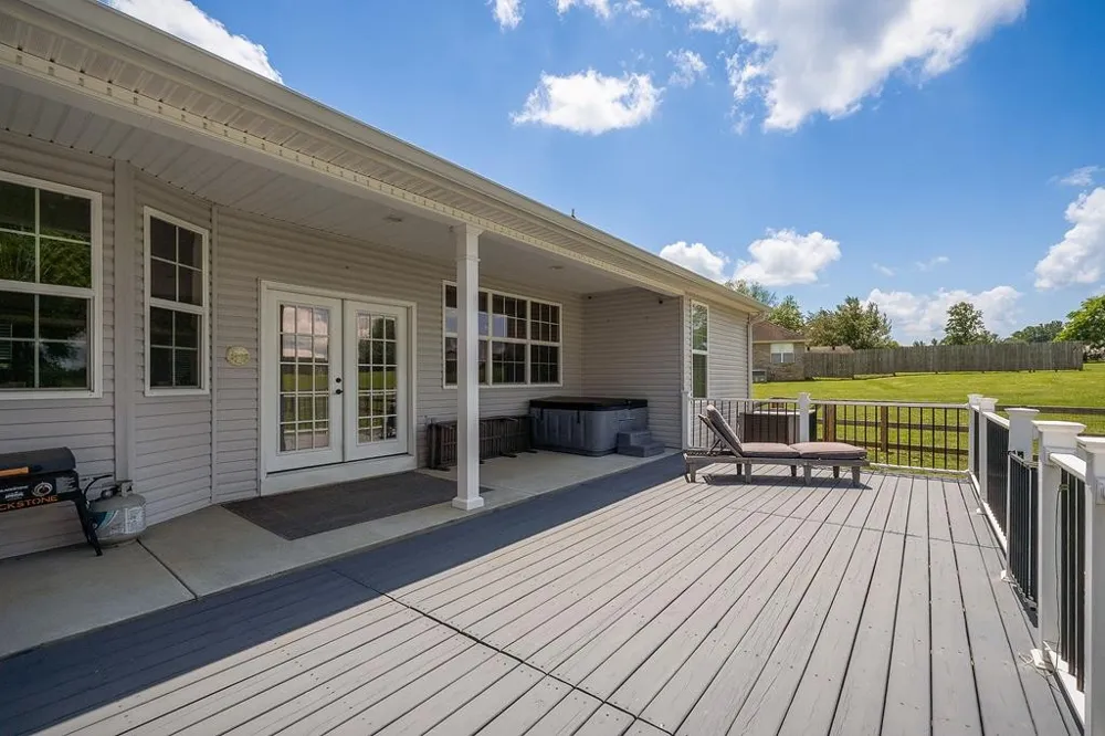 18 Faith Rae Blvd Morrison, TN 37357