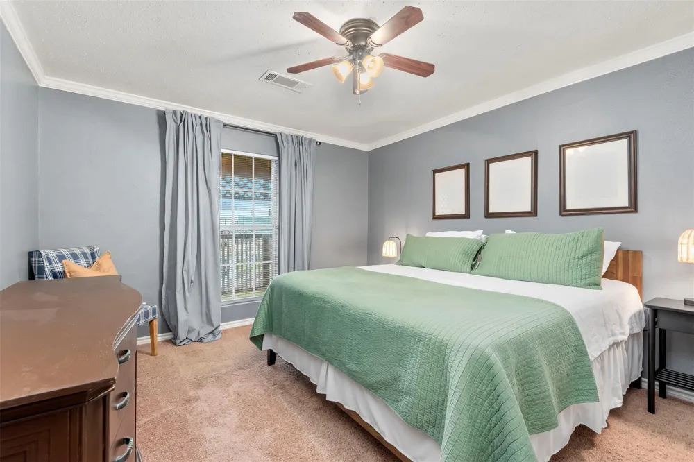 114 Grand Avenue Bacliff, TX 77518