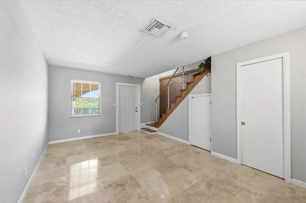 905 NE 28th Street #206 Wilton Manors, FL 33334