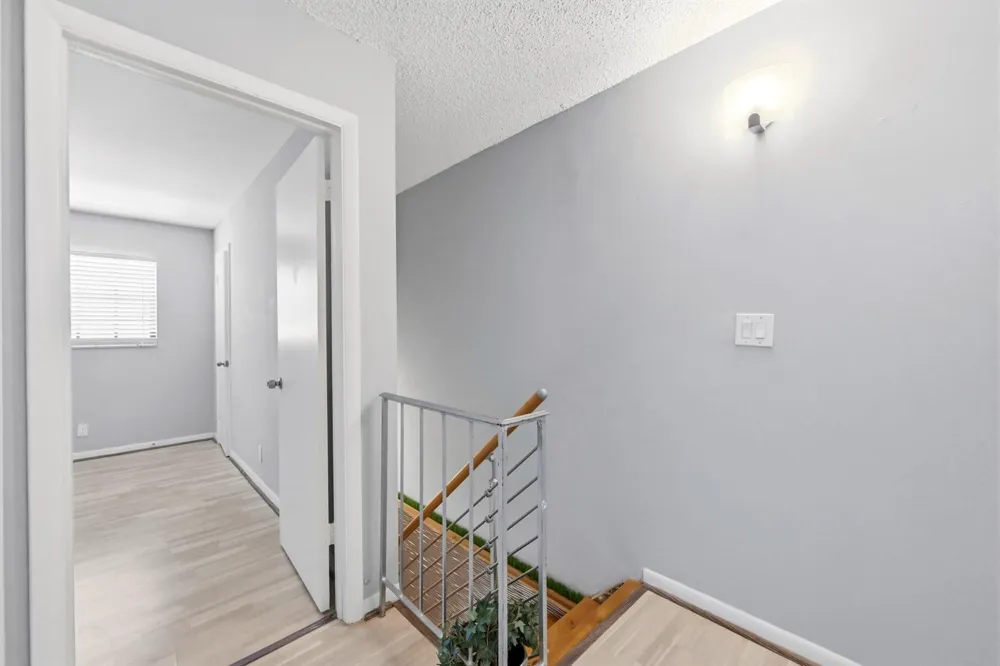 905 NE 28th Street #206 Wilton Manors, FL 33334