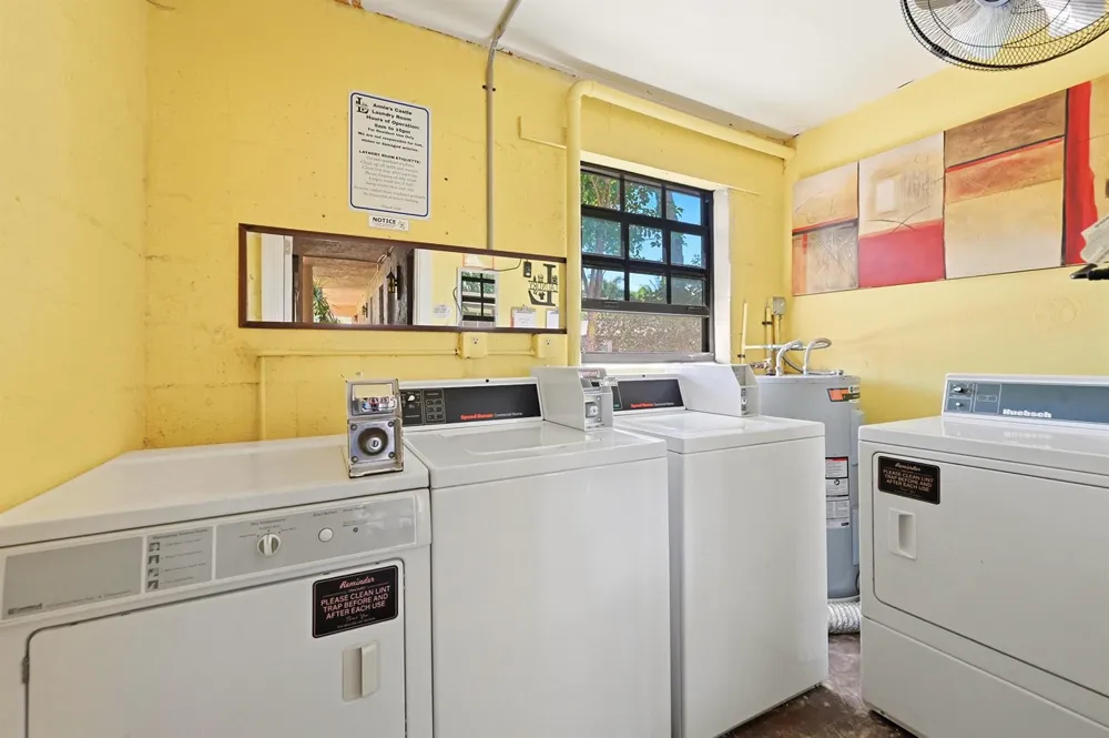 905 NE 28th Street #206 Wilton Manors, FL 33334