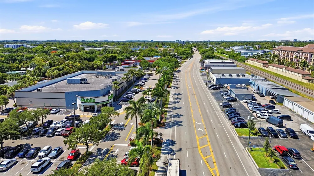905 NE 28th Street #206 Wilton Manors, FL 33334