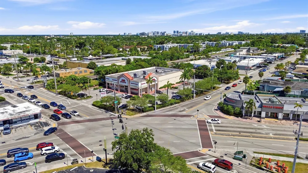905 NE 28th Street #206 Wilton Manors, FL 33334