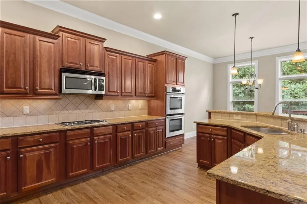 10421 Park Walk Point Johns Creek, GA 30022