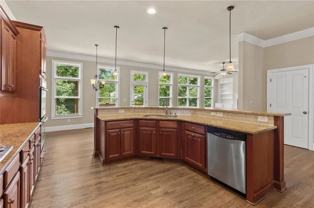 10421 Park Walk Point Johns Creek, GA 30022