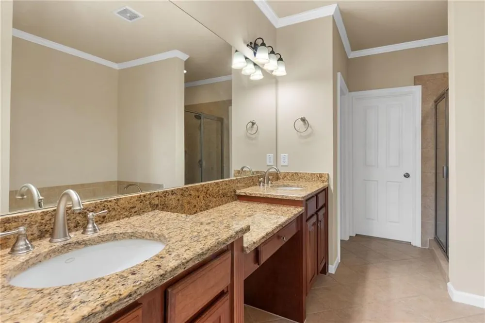 10421 Park Walk Point Johns Creek, GA 30022