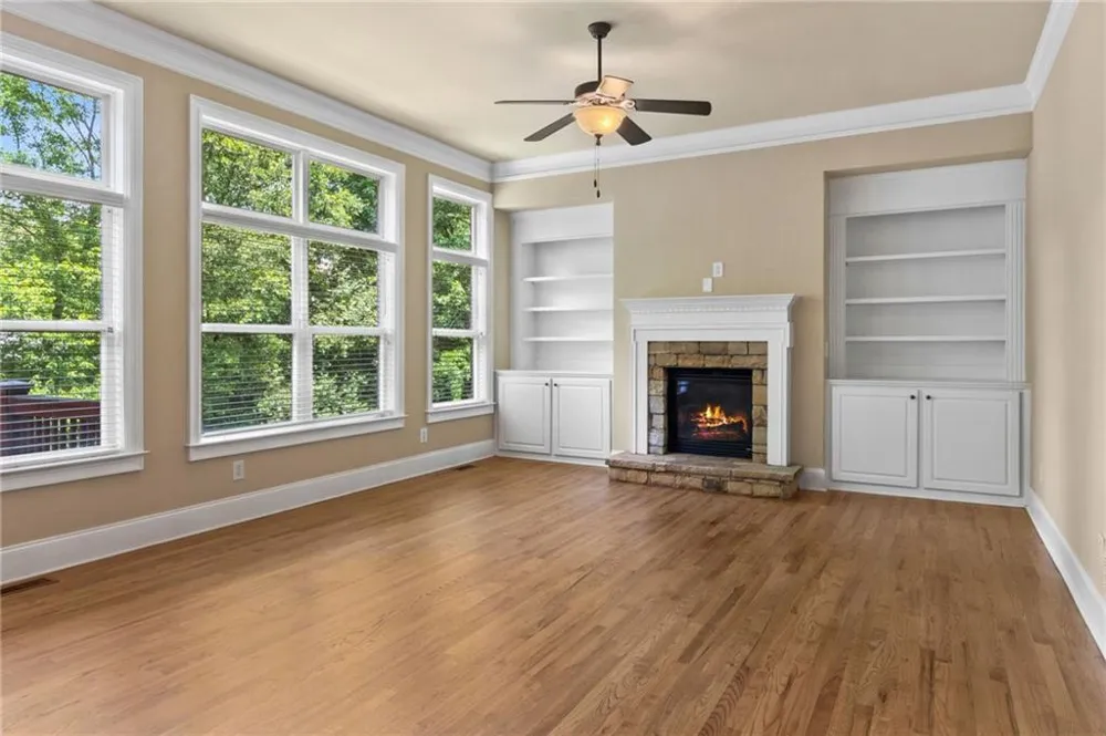 10421 Park Walk Point Johns Creek, GA 30022