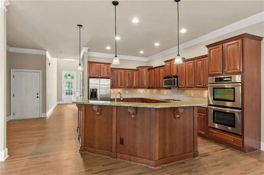 10421 Park Walk Point Johns Creek, GA 30022