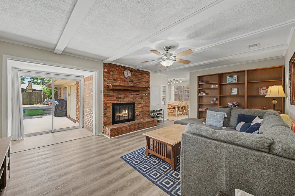 2009 Cliffside Drive Edgecliff Village, TX 76134