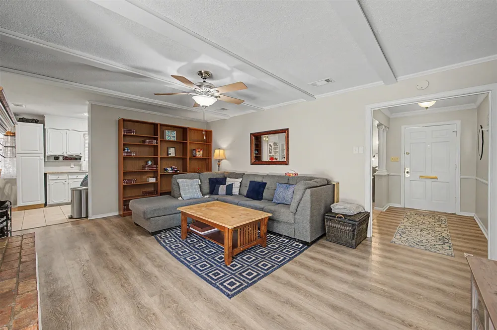2009 Cliffside Drive Edgecliff Village, TX 76134