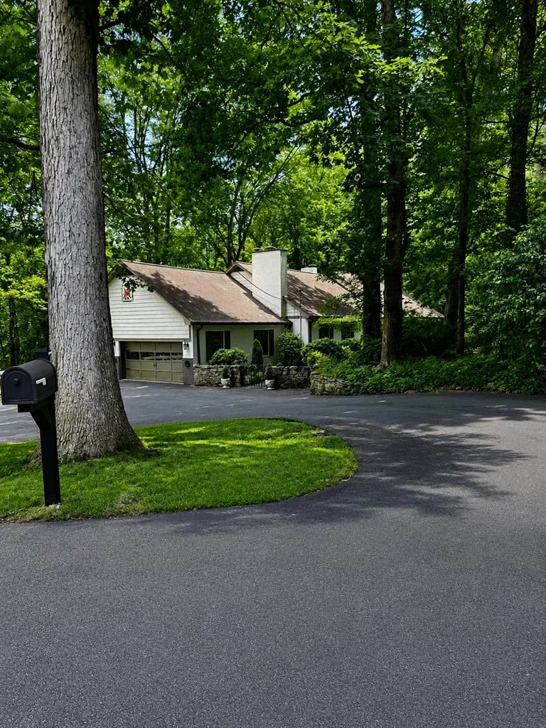 Oakwood Ln Sylva, NC 28779