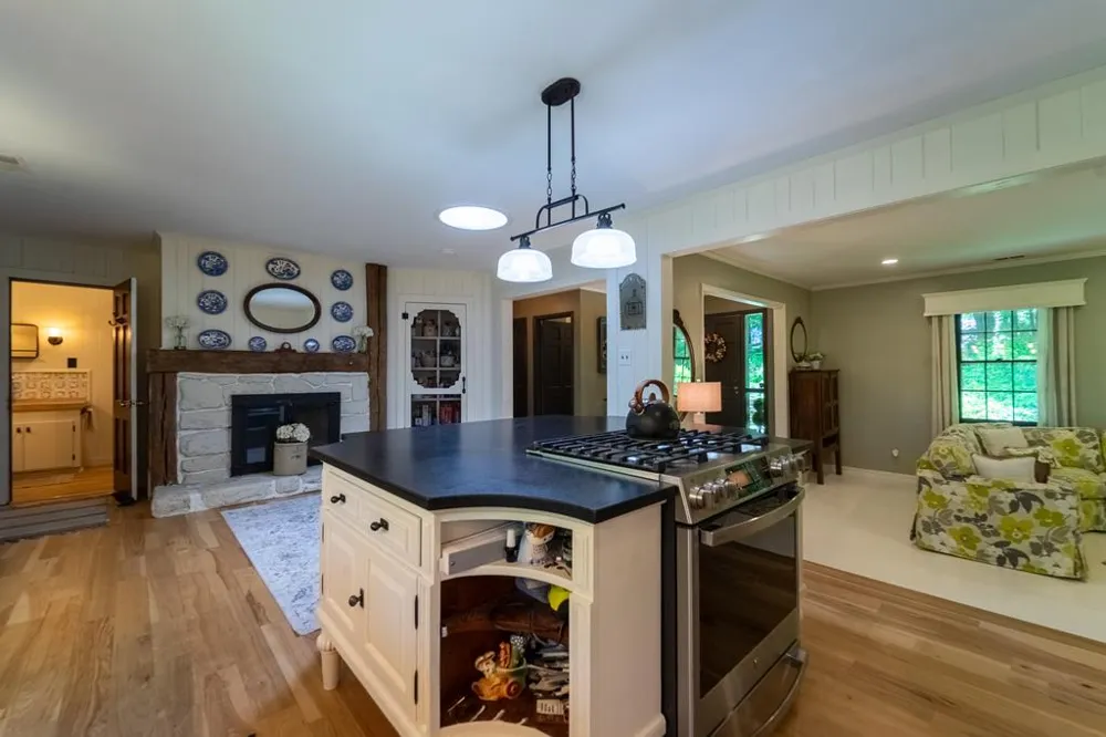 Oakwood Ln Sylva, NC 28779