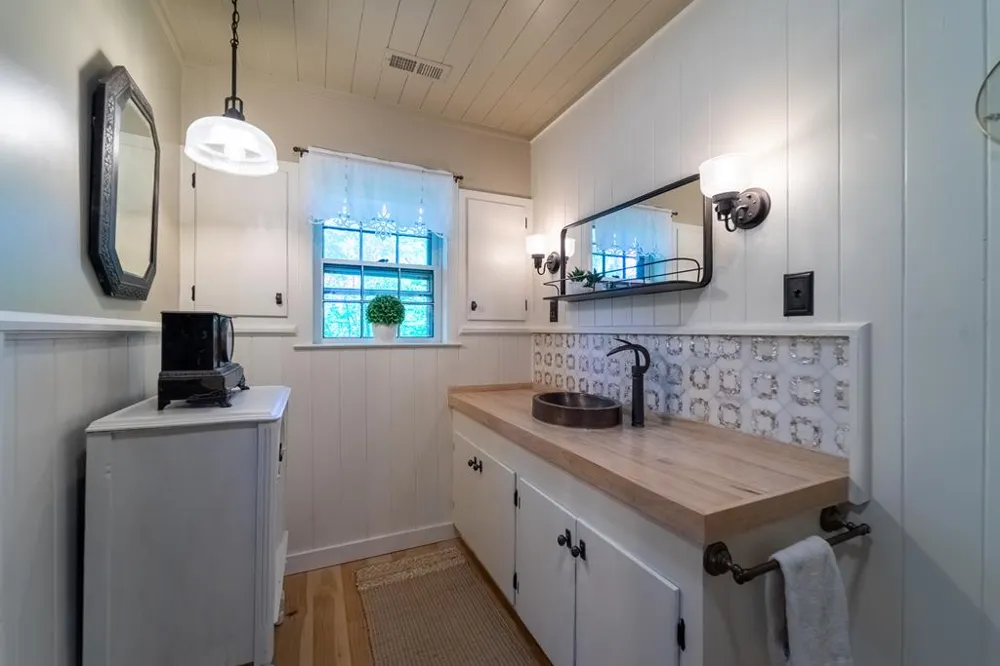 Oakwood Ln Sylva, NC 28779