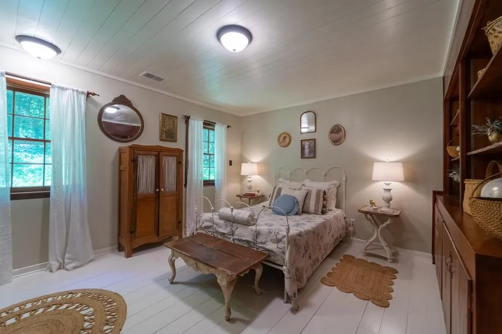Oakwood Ln Sylva, NC 28779