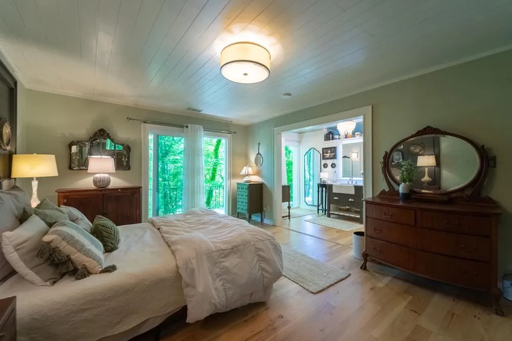 Oakwood Ln Sylva, NC 28779
