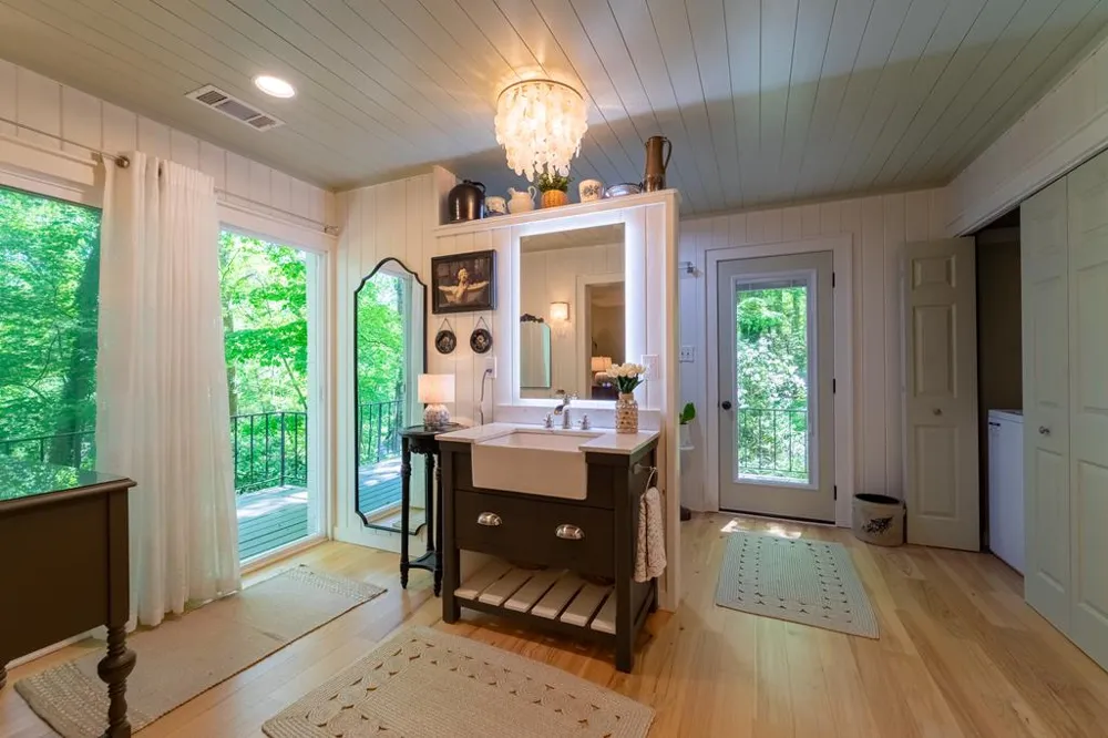 Oakwood Ln Sylva, NC 28779