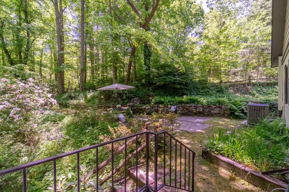 Oakwood Ln Sylva, NC 28779
