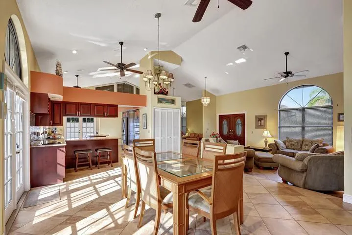 137 Queens Road Fort Pierce, FL 34949