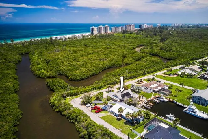 137 Queens Road Fort Pierce, FL 34949