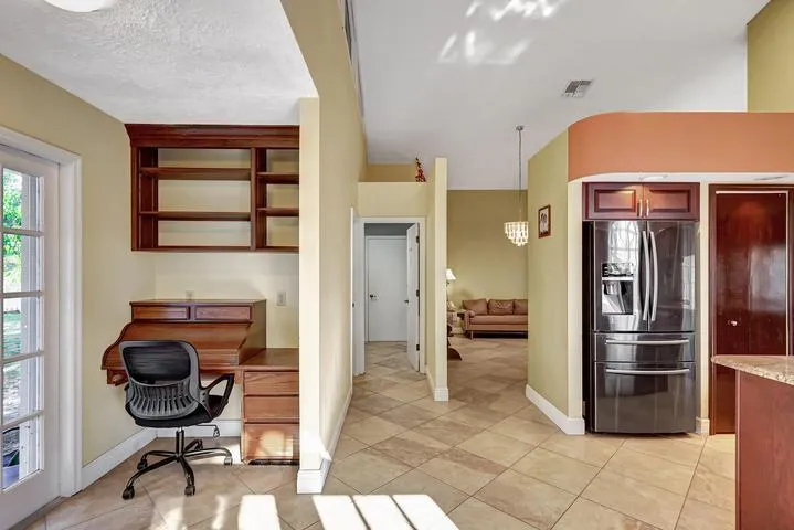 137 Queens Road Fort Pierce, FL 34949