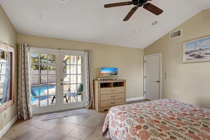 137 Queens Road Fort Pierce, FL 34949