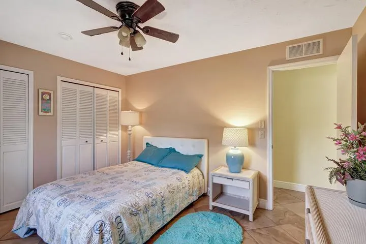 137 Queens Road Fort Pierce, FL 34949