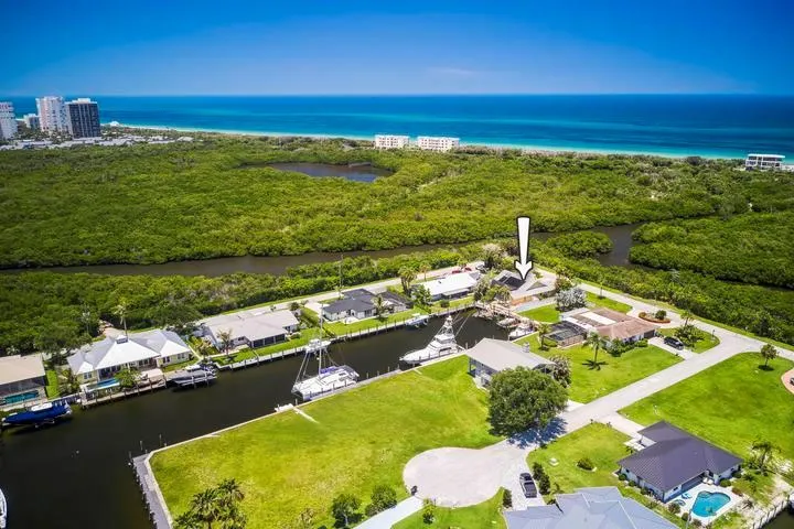 137 Queens Road Fort Pierce, FL 34949