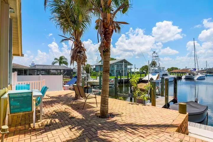 137 Queens Road Fort Pierce, FL 34949