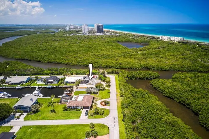 137 Queens Road Fort Pierce, FL 34949