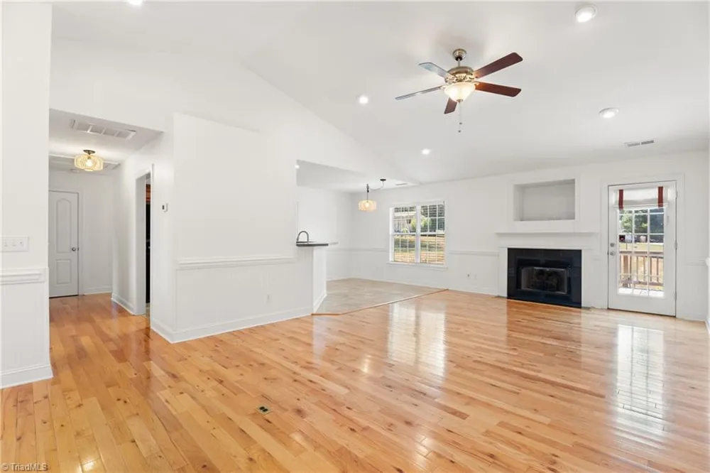8140 Spring Hollow Court Belews Creek, NC 27009