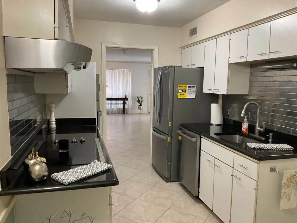 11332 Park Central Place #B Dallas, TX 75230