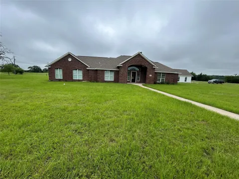 6100 Whitetail Lane