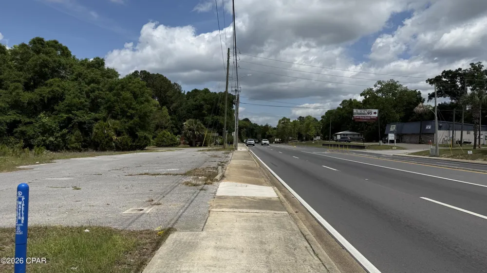 650 S US Highway 331 Defuniak Springs, FL 32435