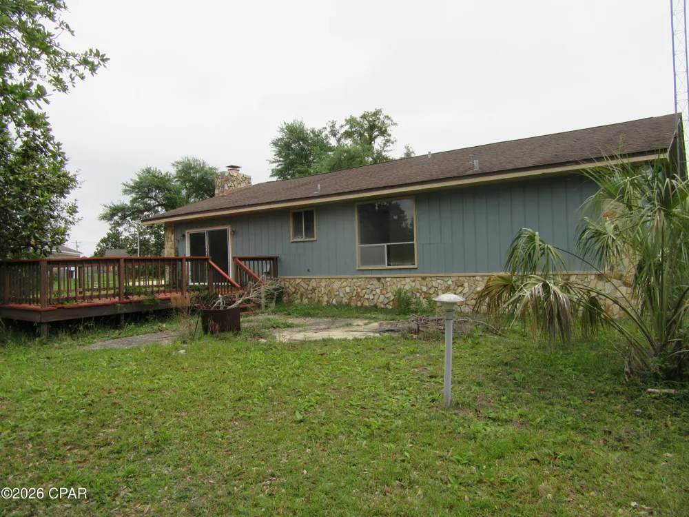 8629 Deerpoint Drive Youngstown, FL 32466