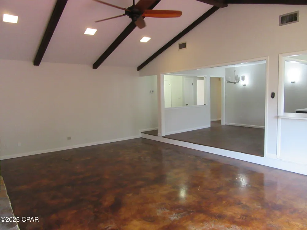 8629 Deerpoint Drive Youngstown, FL 32466