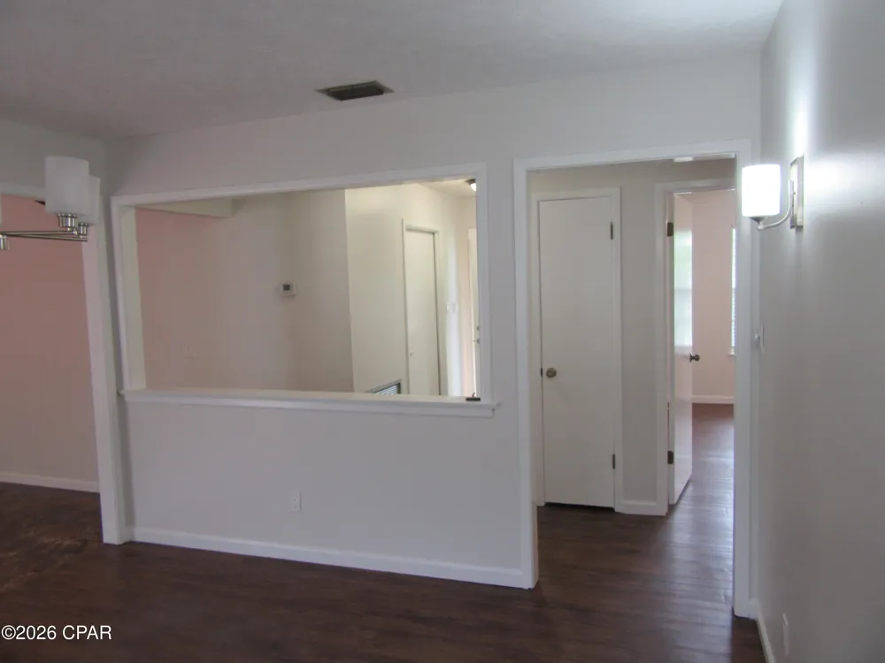 8629 Deerpoint Drive Youngstown, FL 32466