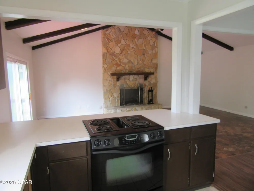 8629 Deerpoint Drive Youngstown, FL 32466