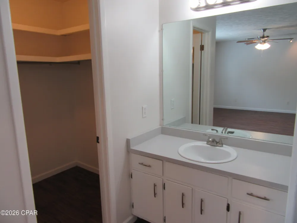 8629 Deerpoint Drive Youngstown, FL 32466