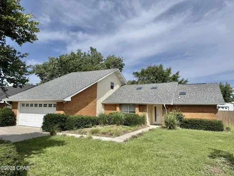1428 Blue Grass Lane