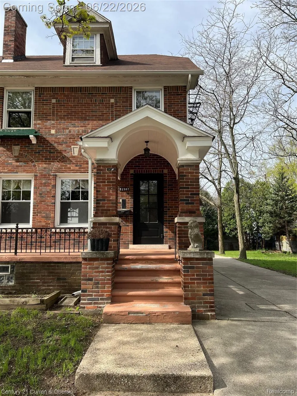 21507 Edna Street Dearborn City, MI 48124