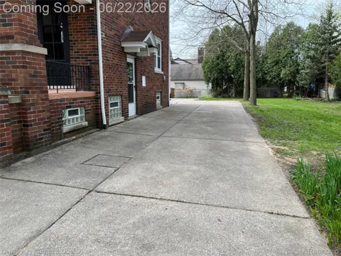 21507 Edna Street
