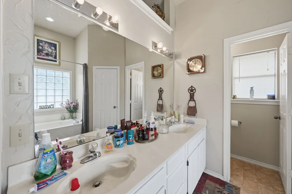 7600 Chapman Drive North Richland Hills, TX 76182