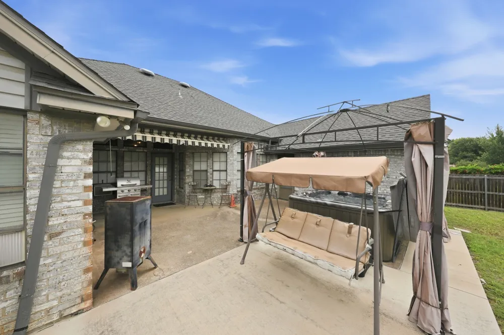 7600 Chapman Drive North Richland Hills, TX 76182