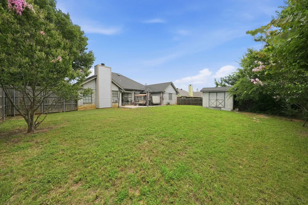7600 Chapman Drive North Richland Hills, TX 76182