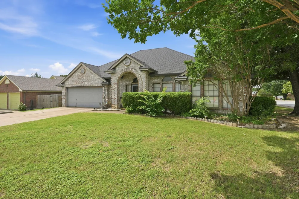 7600 Chapman Drive North Richland Hills, TX 76182