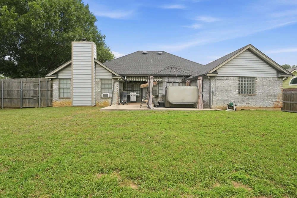 7600 Chapman Drive North Richland Hills, TX 76182