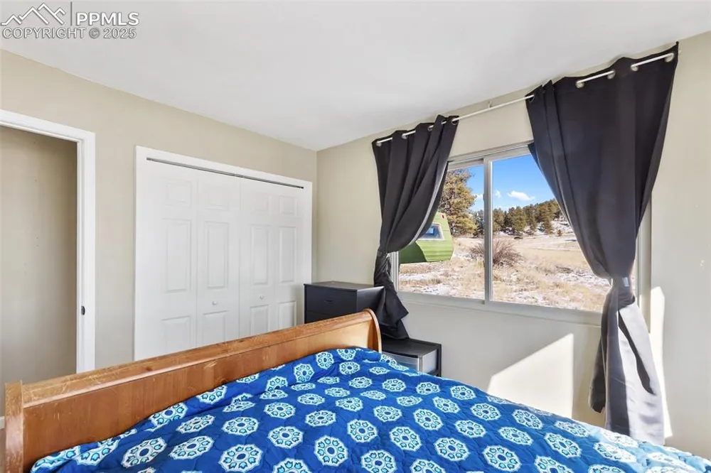 11 Valley Circle Guffey, CO 80820