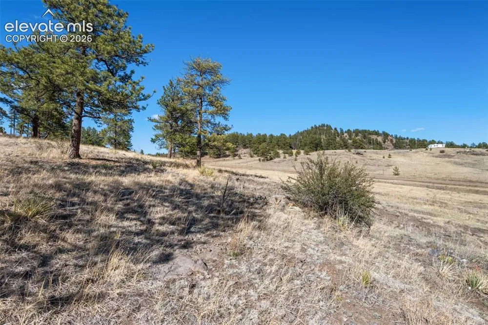 11 Valley Circle Guffey, CO 80820