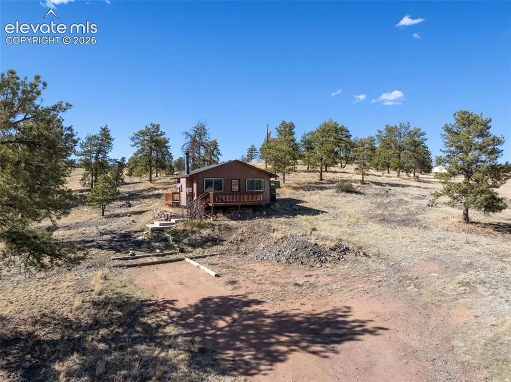 11 Valley Circle Guffey, CO 80820