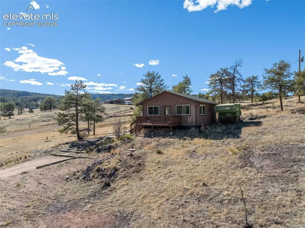 11 Valley Circle Guffey, CO 80820